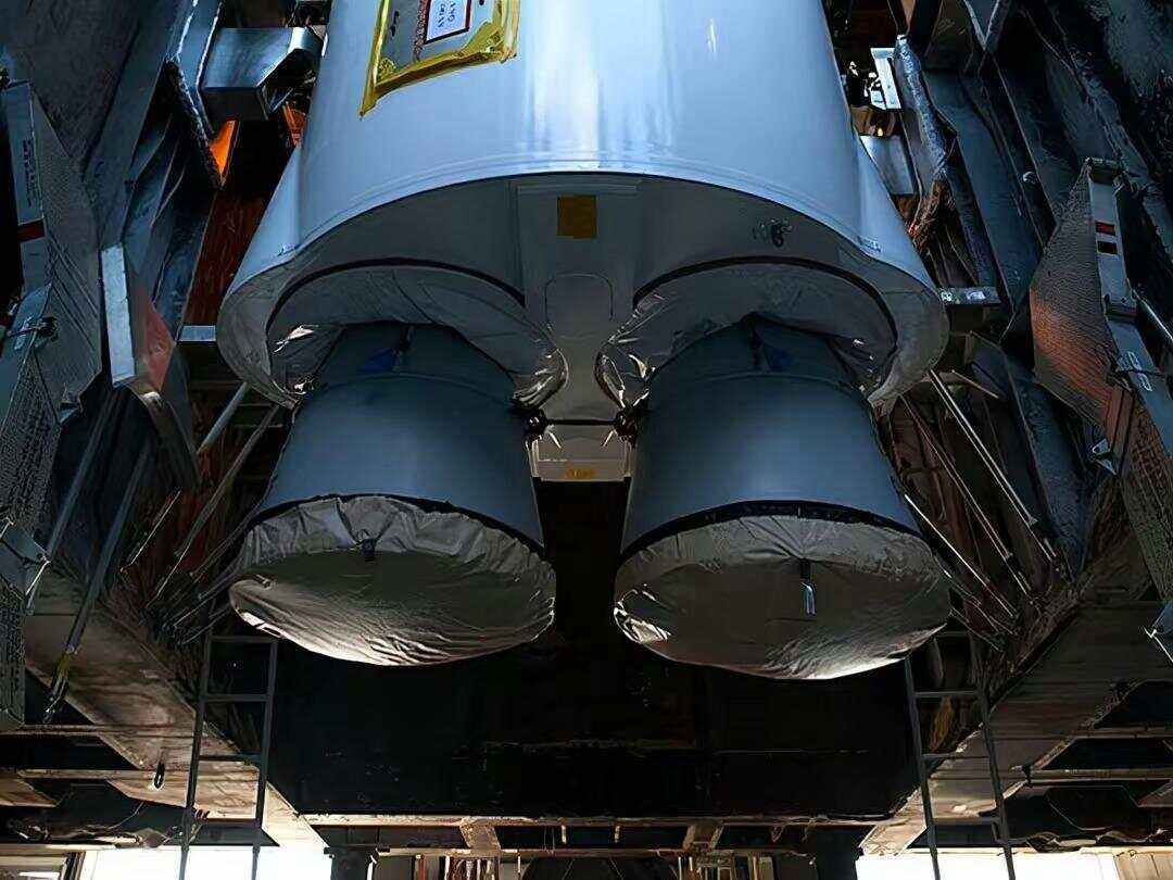 米兰体育入口-休斯敦火箭训练开放日，窗口期再遭质疑引欢呼，荷甲在即，细节决定成败